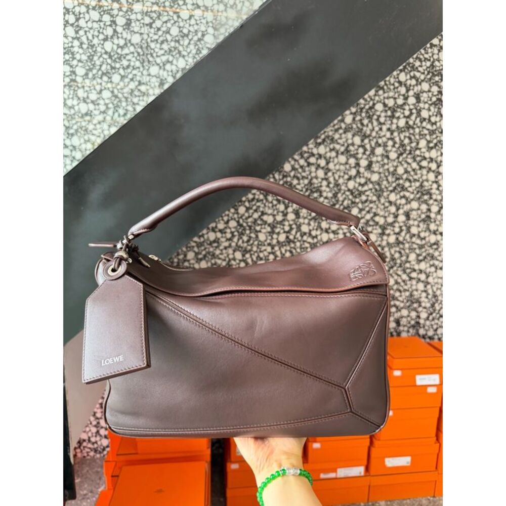 Loewe Women Pre-Loved Bag Very Good Condition